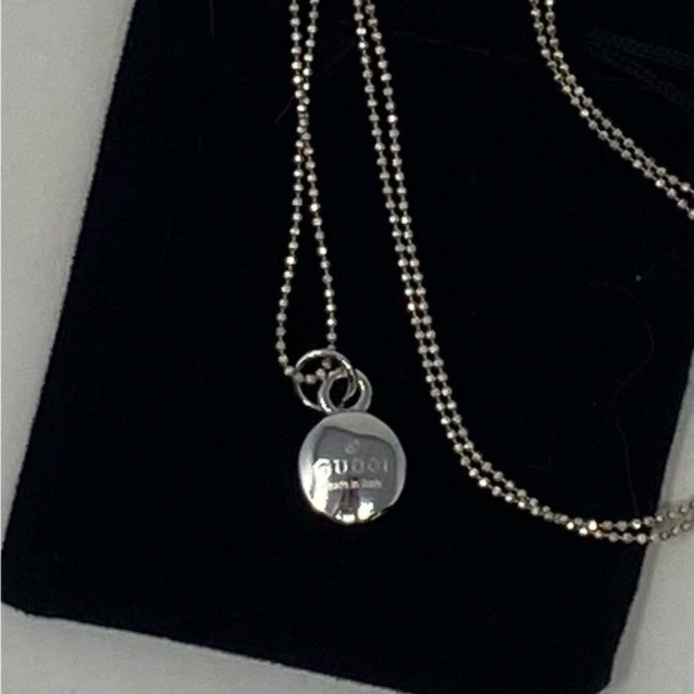 Gucci Made in Italy Silver Small Round Pendant on Sterling Silver 925 chain. - Picture 6 of 10